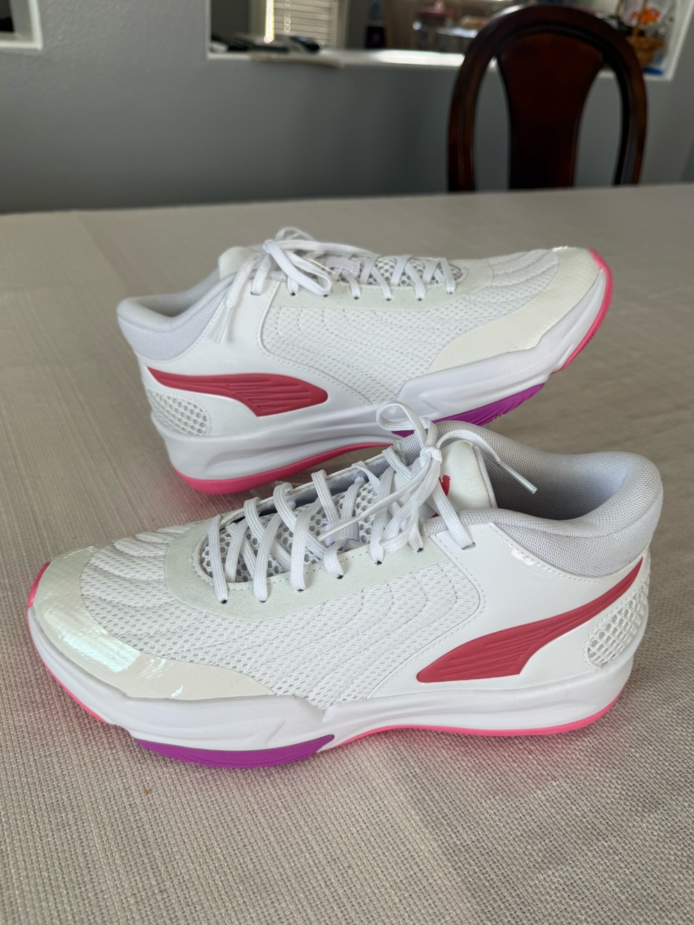 Puma court pro 2 metallic White and Pink Women's Athletic Sneakers